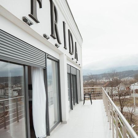 Hotel & Restaurant Frida Gjakova Экстерьер фото