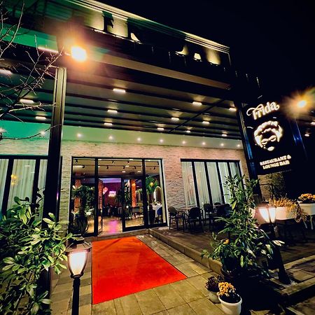 Hotel & Restaurant Frida Gjakova Экстерьер фото